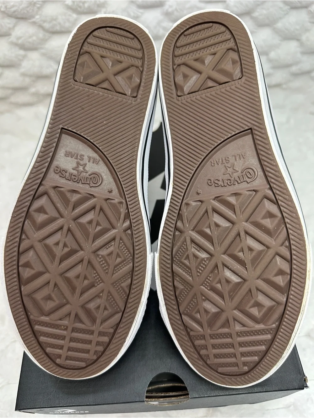 Converse High Top Sneakers (Slip On) Size 2.5